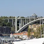 Douro Views Luxury Design * 加亚新城
